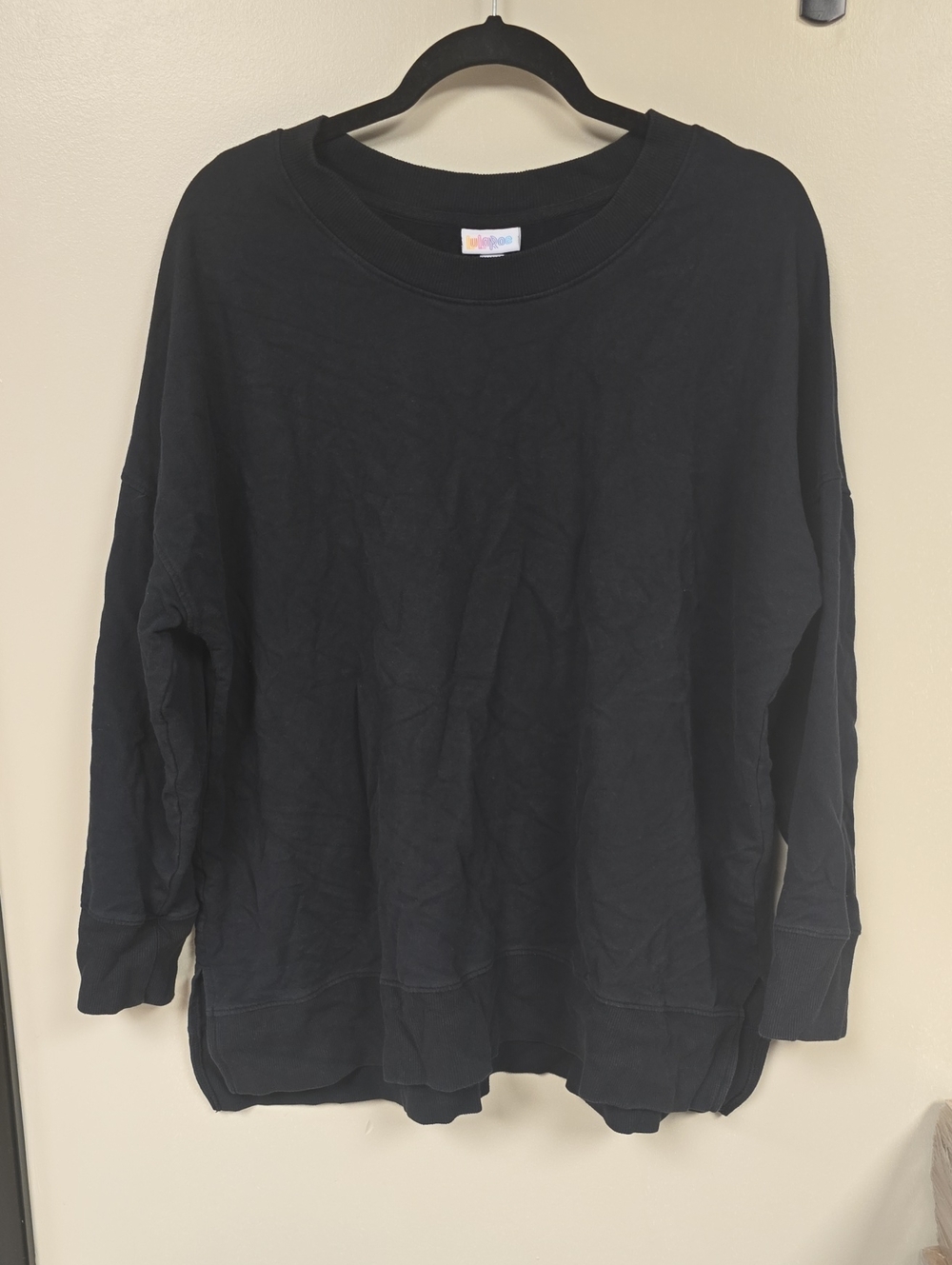 LuLaRoe Black Crewneck Pullover